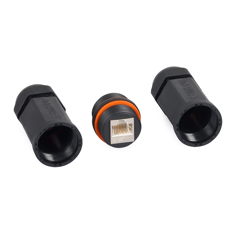 DPJ2212-b